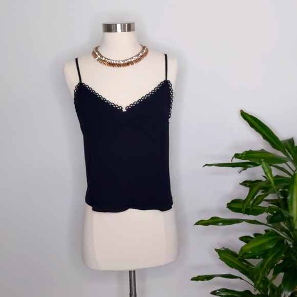 BB Dakota Tops - BB DAKOTA BLACK TANK TOP SIZE MEDIUM